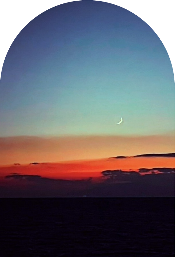 海と山に抱かれた町で、不動産のお手伝いをしています。